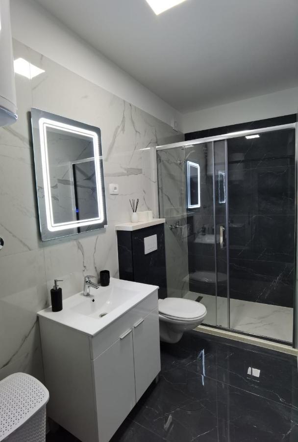 Apartman Lu イェセニツェ エクステリア 写真
