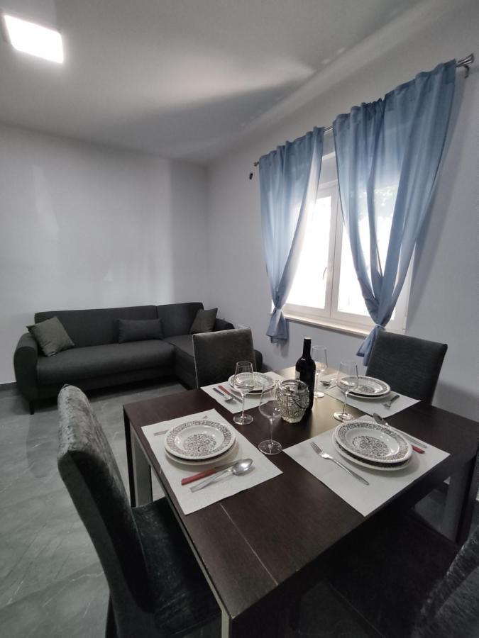 Apartman Lu イェセニツェ エクステリア 写真