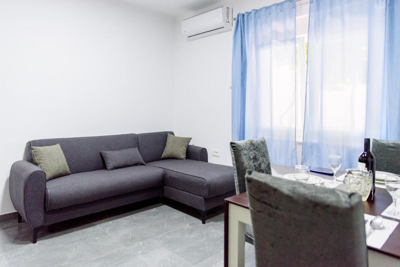 Apartman Lu イェセニツェ エクステリア 写真